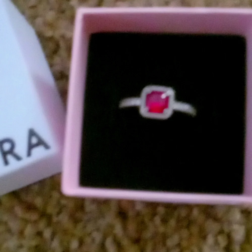 Silver with ruby pandora ring 💍 - Picture 5 of 11